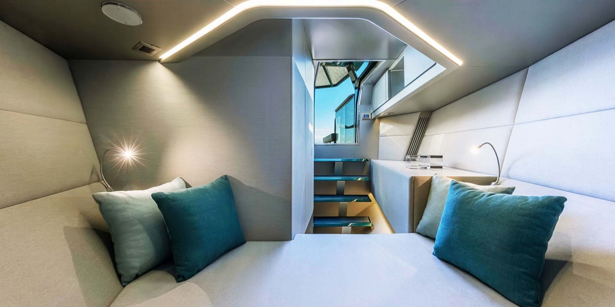 Аренда luxury tender Wally 43 Azure на Миконосе